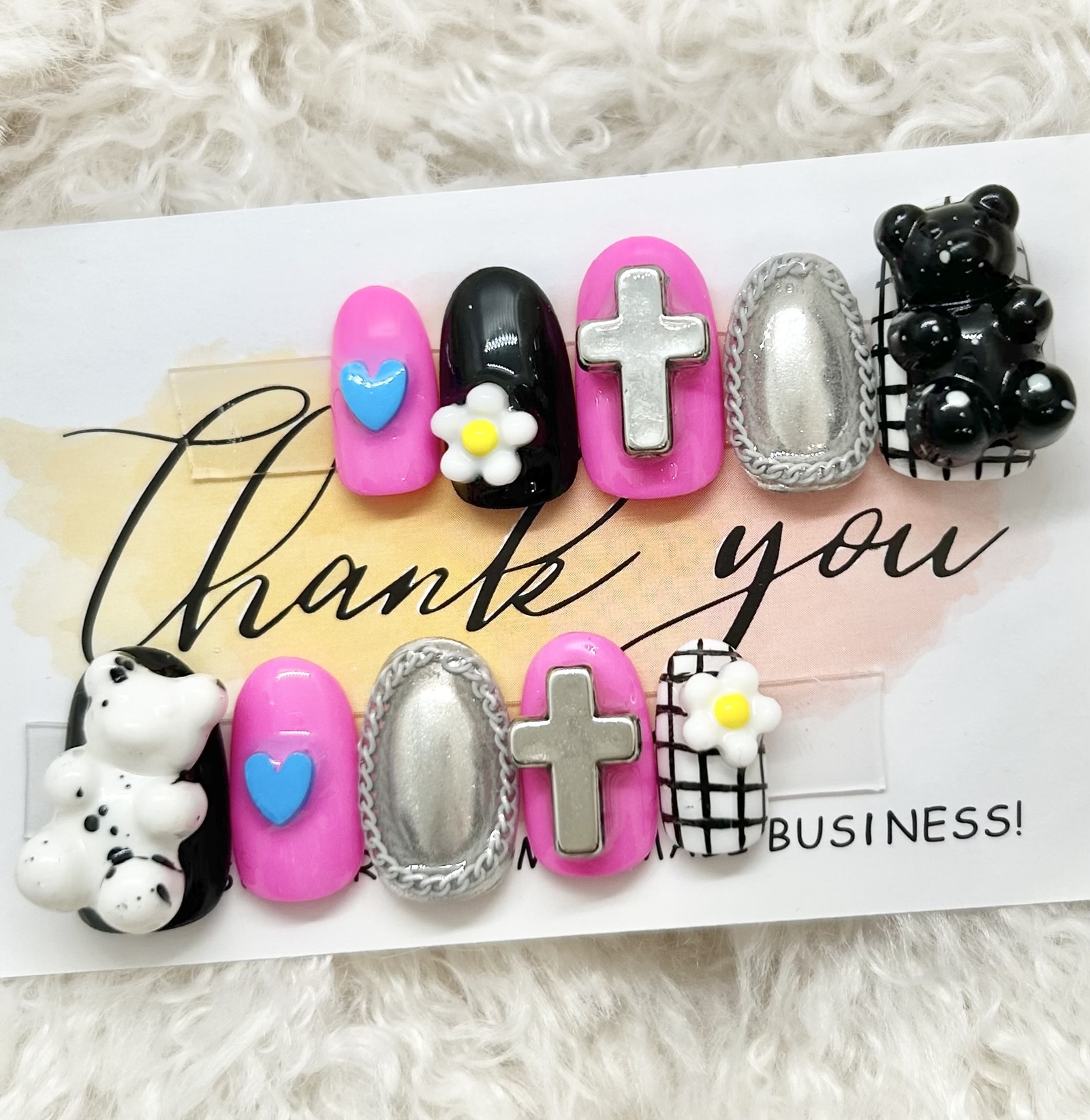 【"Actual Item" Short Oval Individualistic Colorful Harajuku-style Bear Nail Tips