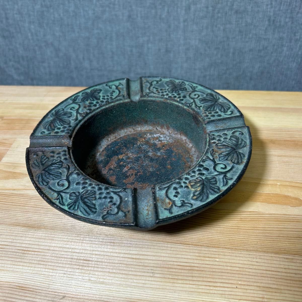 【复古古董】金属制烟灰缸葡萄柄铸件绿青风D