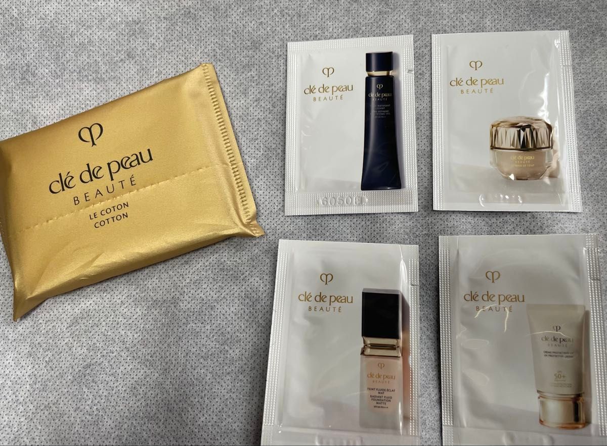 肌肤之钥 (Clé de Peau Beauté) 样品套装 附专用化妆棉