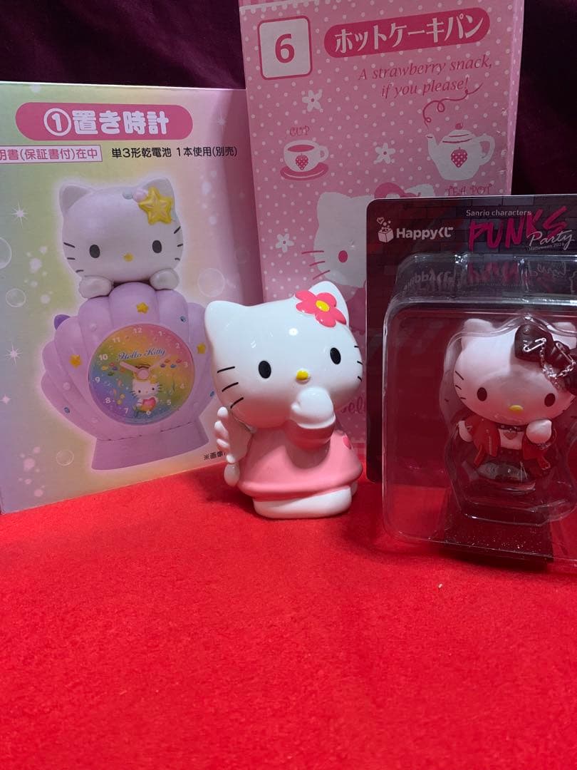 [New & Retro] Hello Kitty Goods 4-Piece Set Sold Together