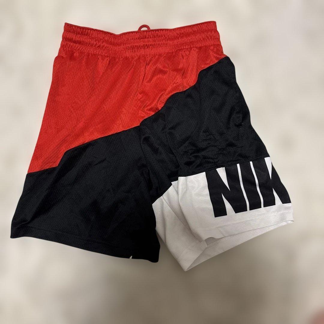 NIKE篮球裤短裤