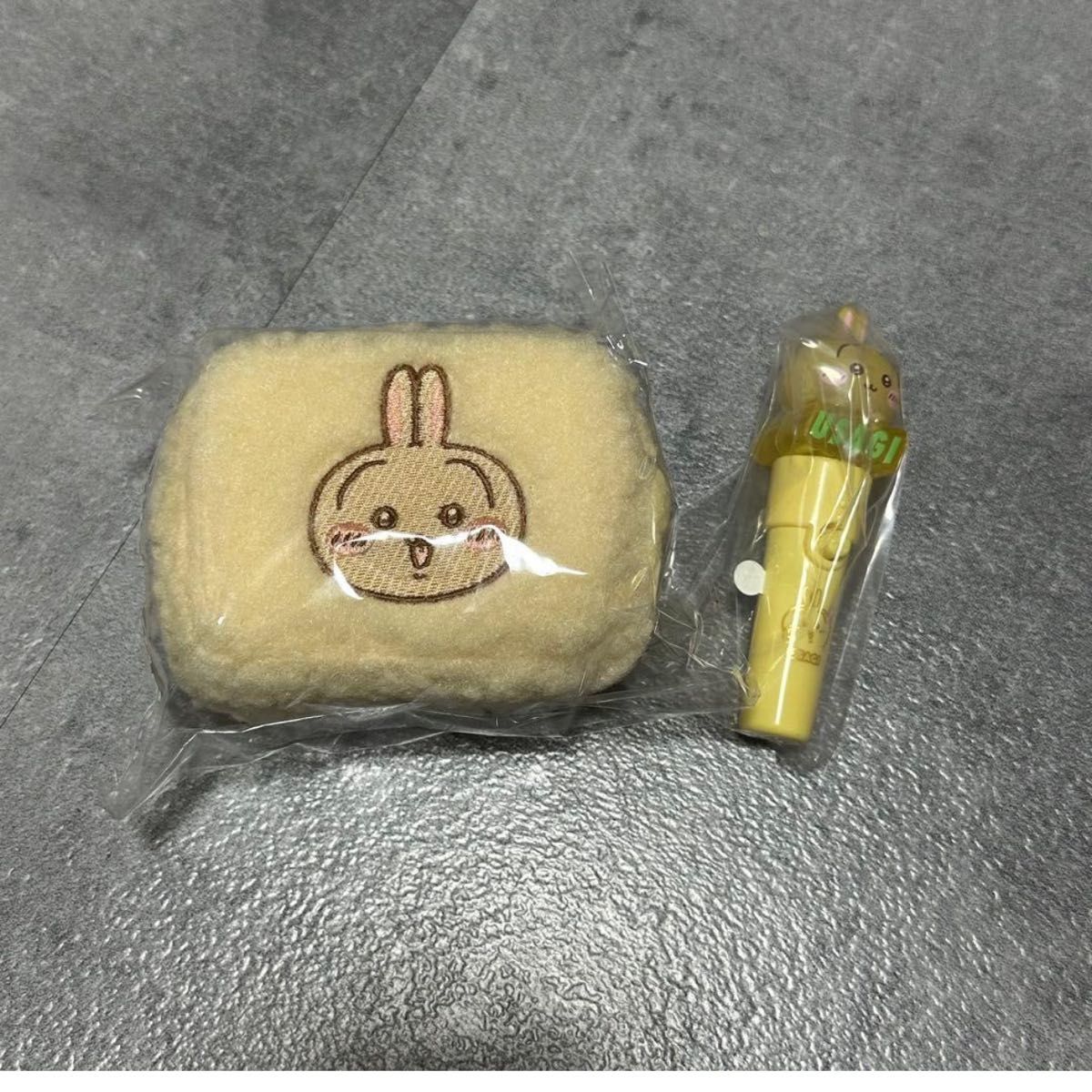 Chiikawa Rabbit Fluffy Mini Pouch with Light Stick Charm 2-Piece Set