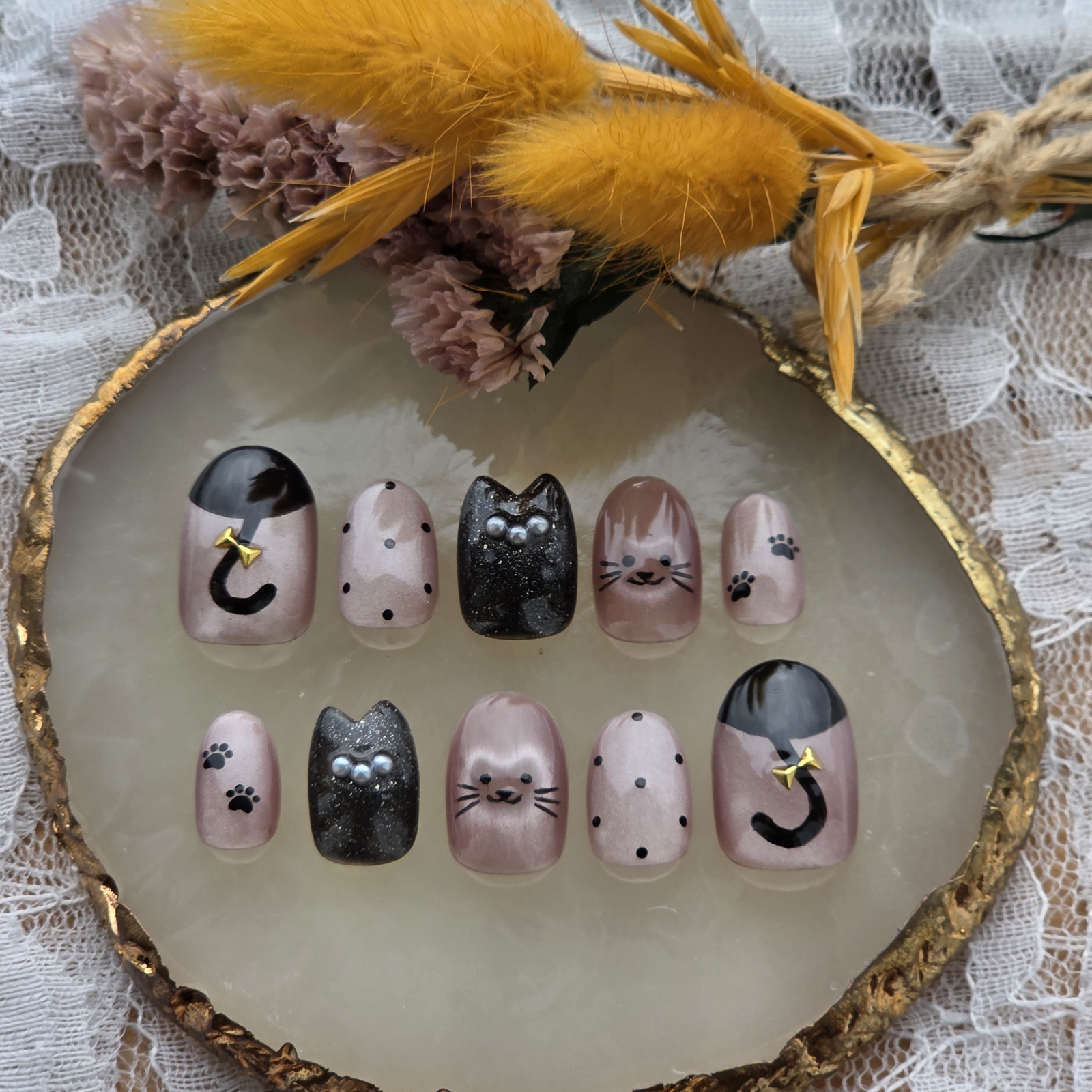 【Made-to-order】Black Cat Magnet Nails/Cat Ear Nails/Cat Tail/Cat Paw Prints/Dotted Pattern/Pink/Black/Nail Tip Sales