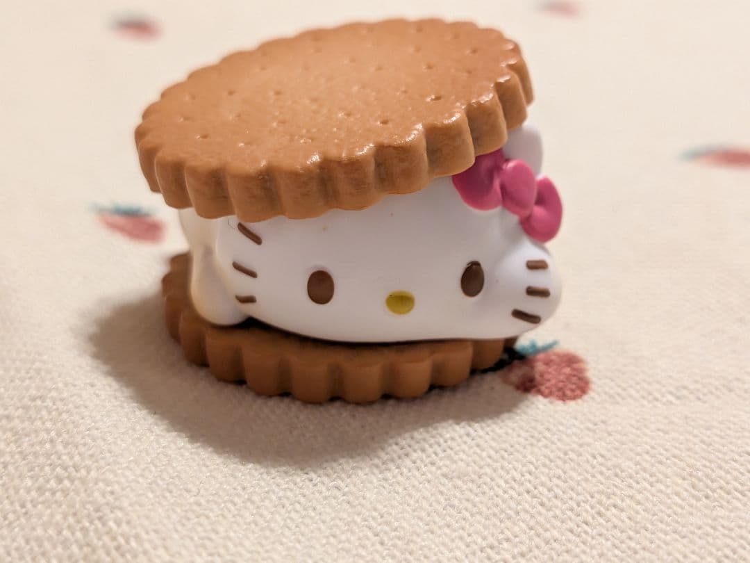 Funyutto S'more Sandwich Hello Kitty