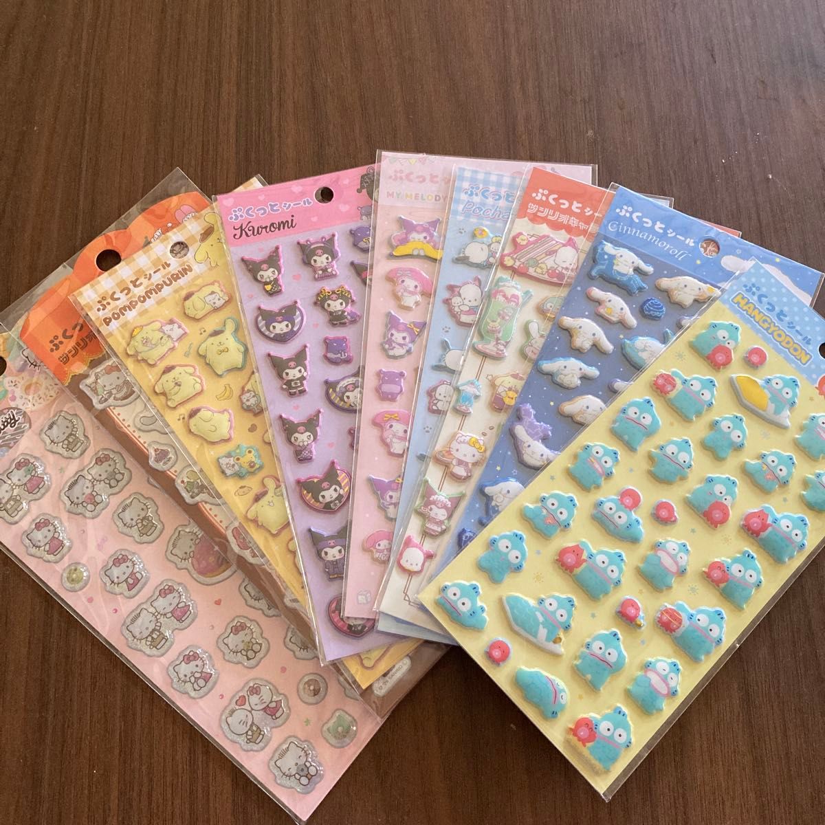 Sanrio 9 pieces of seal set Hello Kitty Kuromi Cinnamo roll etc.