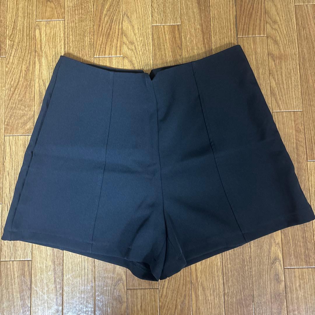 SHEIN dazy 高腰短裤 黑色