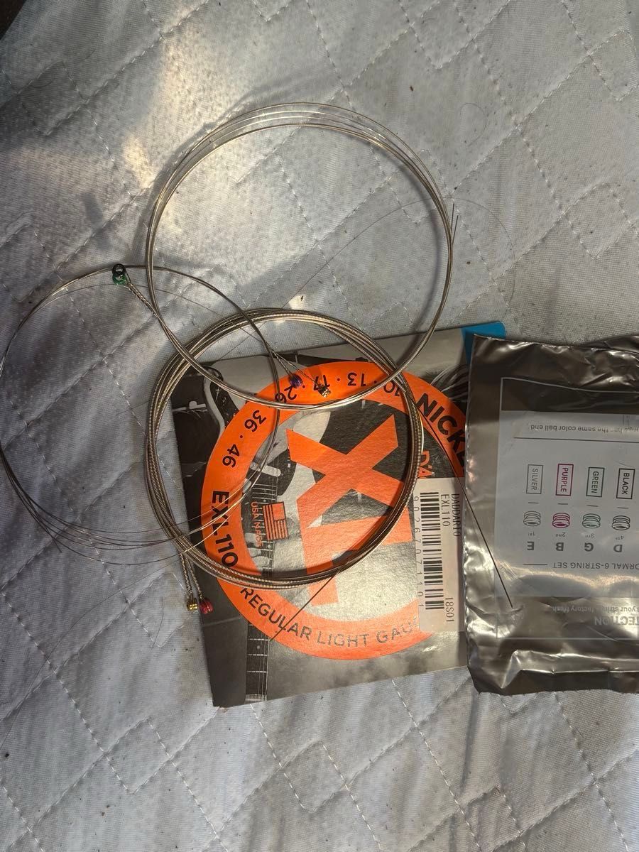 D'Addario达达里奥电吉他弦EXL110 Regular Light Gauge和5.6规格套件