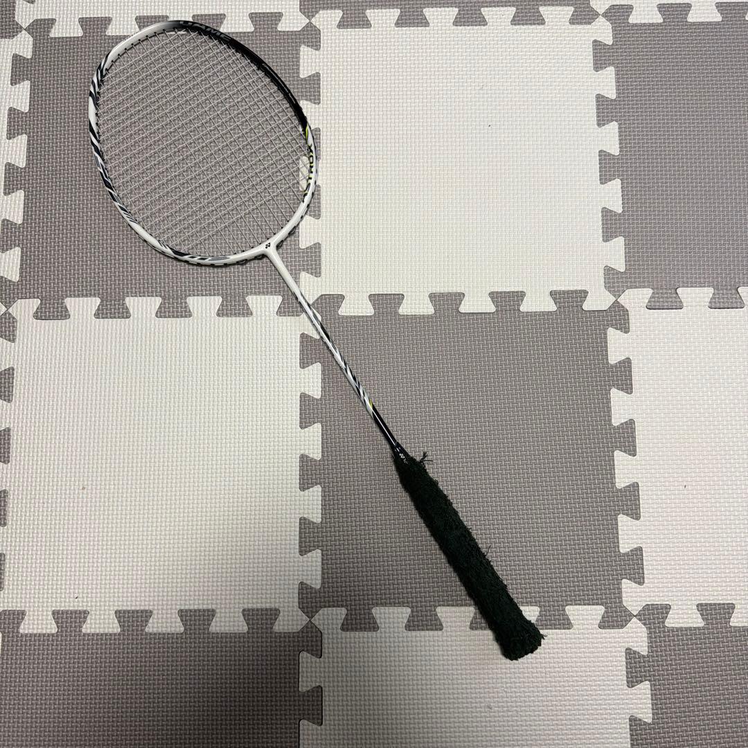 YONEX Astrox 99 Game White Tiger