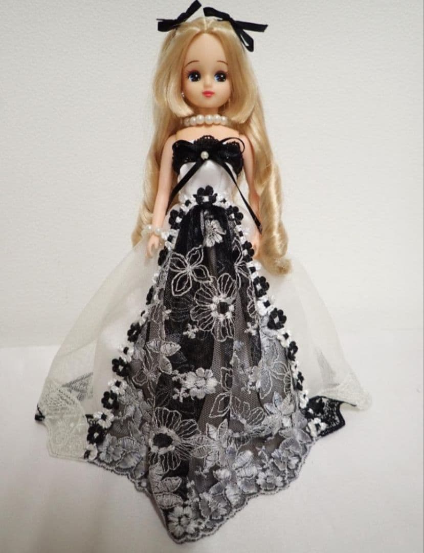 Rica-chan Doll with Outfit