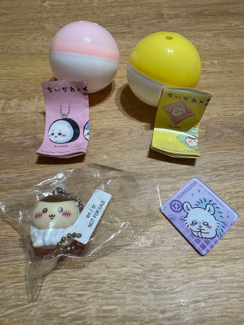 Chikawa × Kura Sushi Collaboration Keychain & Acrylic Magnet Set