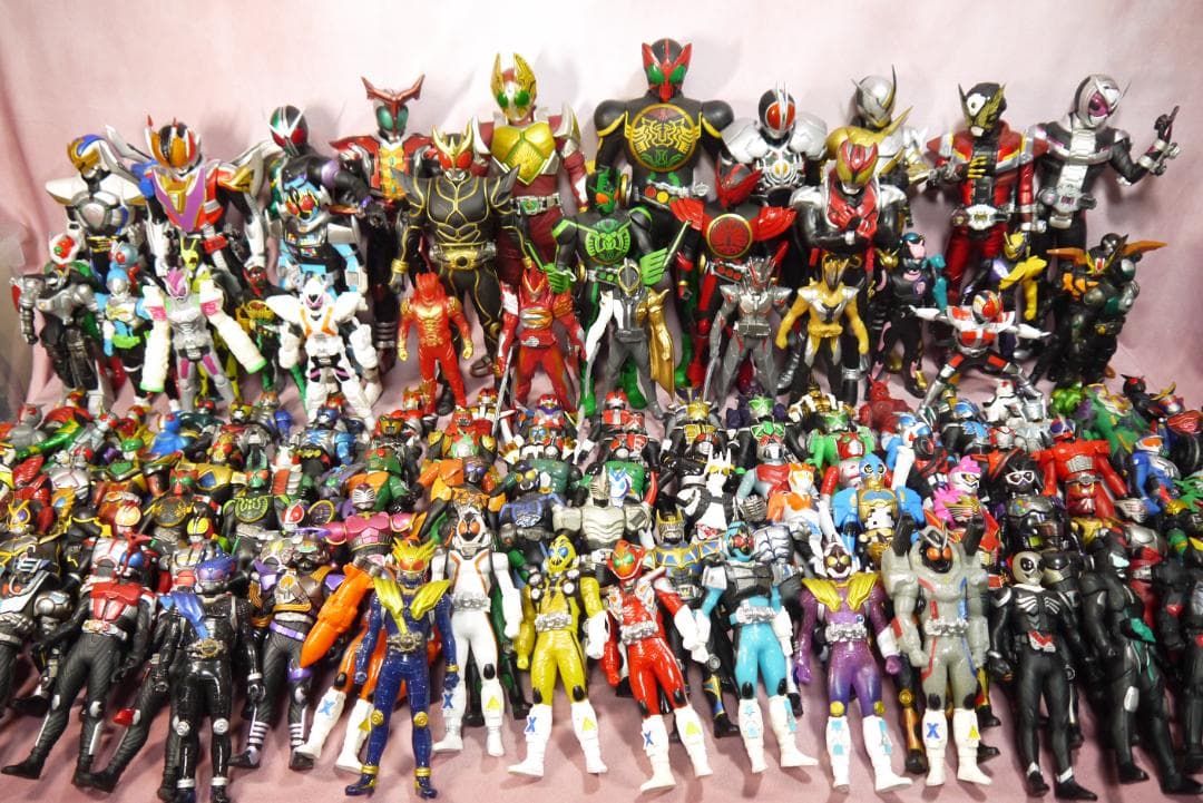 ライダーヒーローシリーズ ビッグサイズソフビフィギュアなど 140体