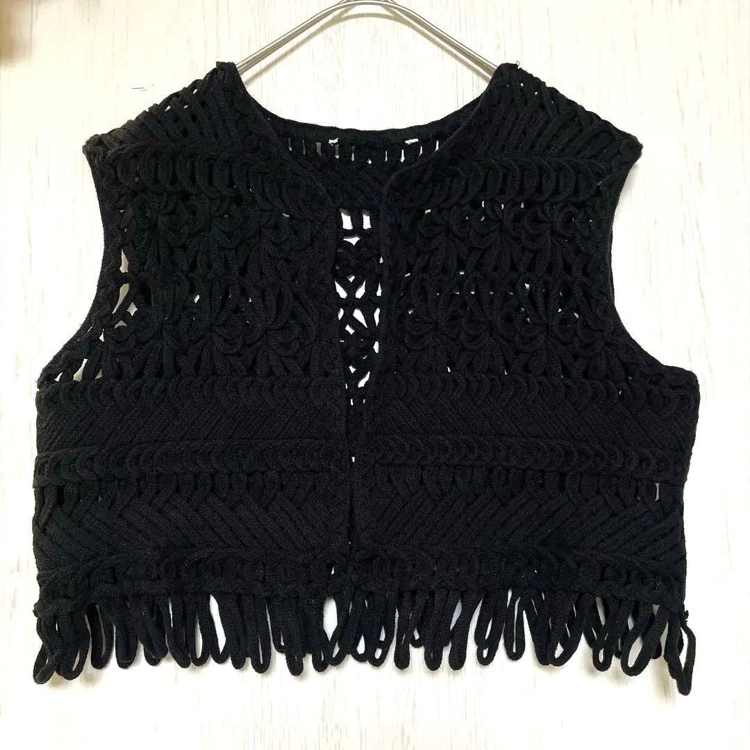 品相极佳,仅穿过一次 ZARA 扎拉 钩针编织流苏马甲 黑色 M码 黑色 透空编织