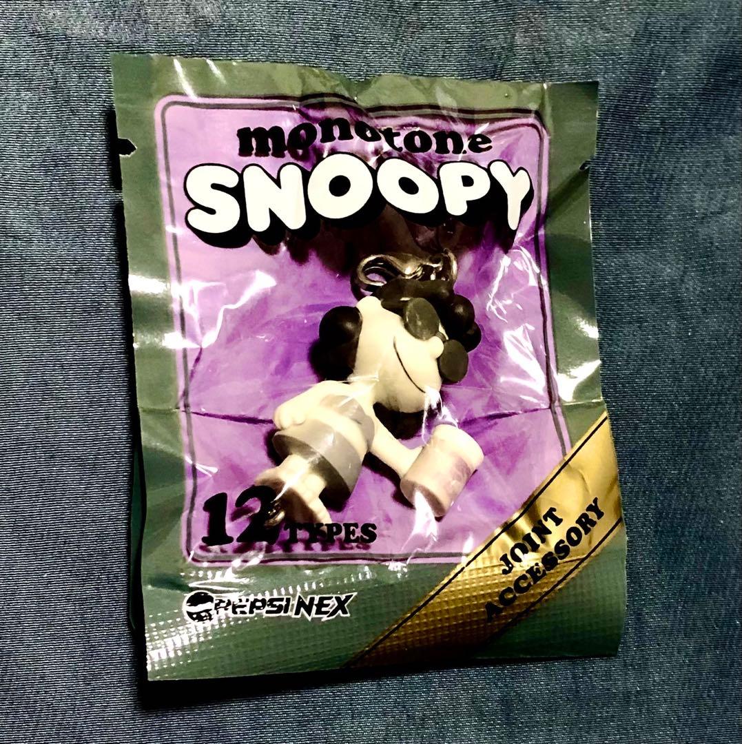 "PEPSI NEX" Non-sale Monotone Snoopy Lucy Charm