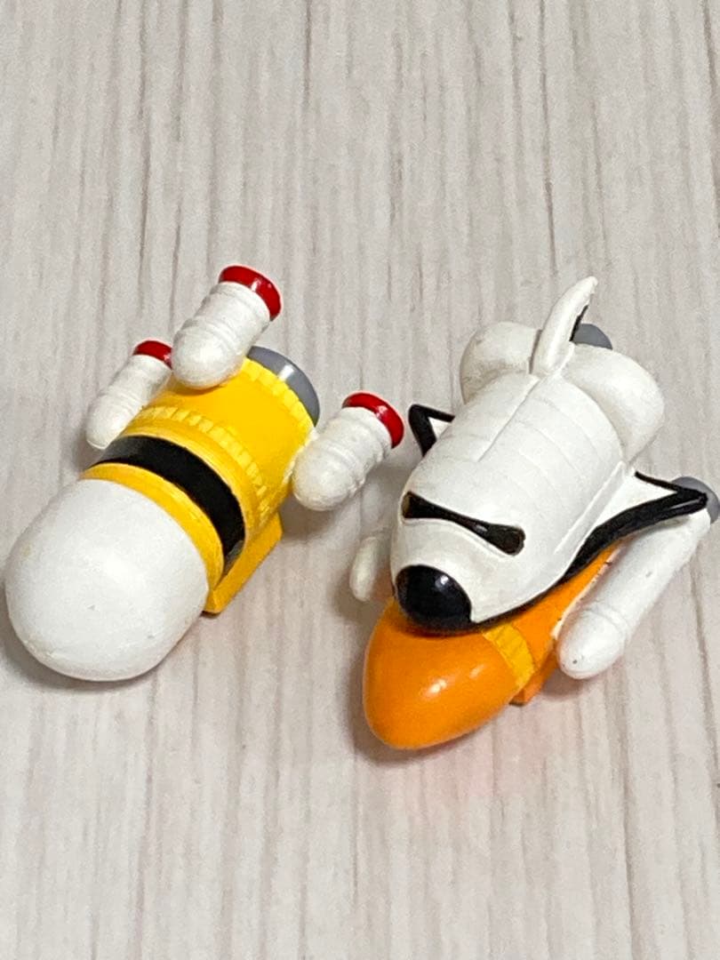 ★ Space Shuttle Rocket Mini Figure 2-Piece Set Magnet Figure
