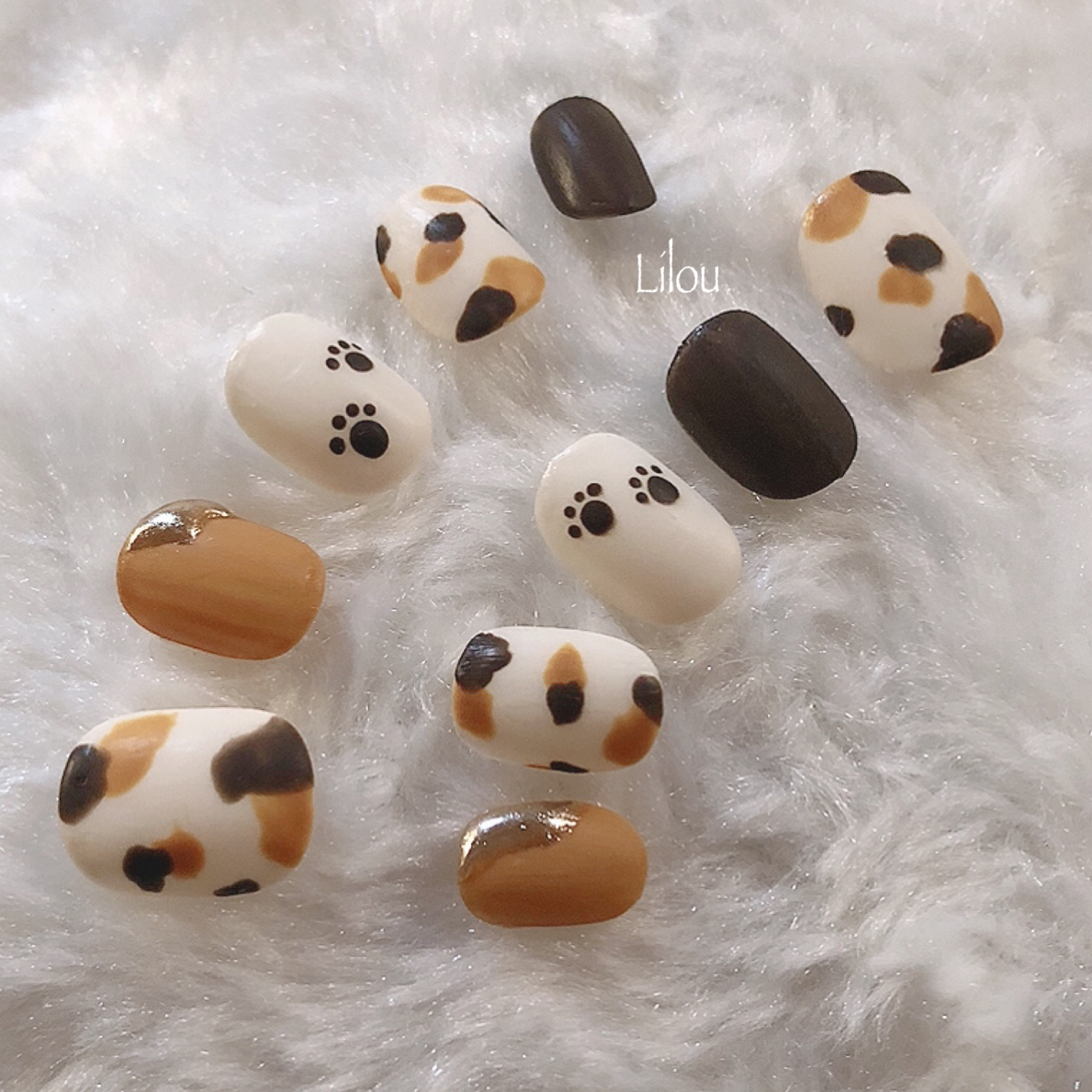 076☆Tricolor Cat Nail Matte Nail Animal Print Cat Nail Cat Footprints Mirror Cute and Adult-Looking Simple Nail Short Nail Cozy Nyanco Nail Tip