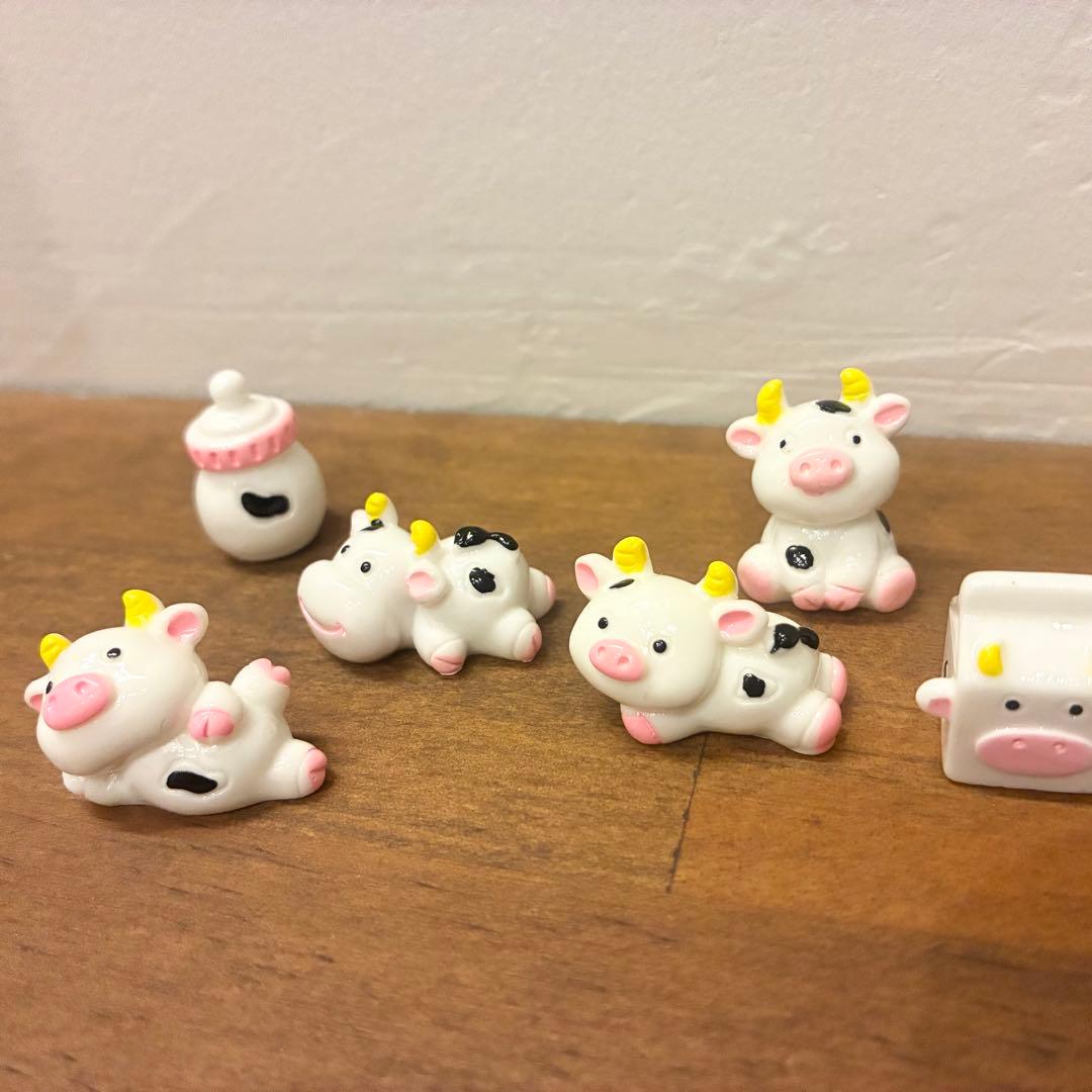 Miniature Cow Figurine 6-Piece Set Dollhouse Decoration Parts Charm