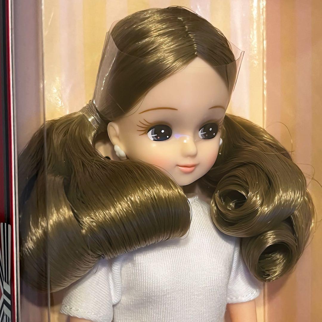 Carefully Selected [New and Unopened] Rika-chan Castle 2019 Kobe Sannomiya Icon Model ②