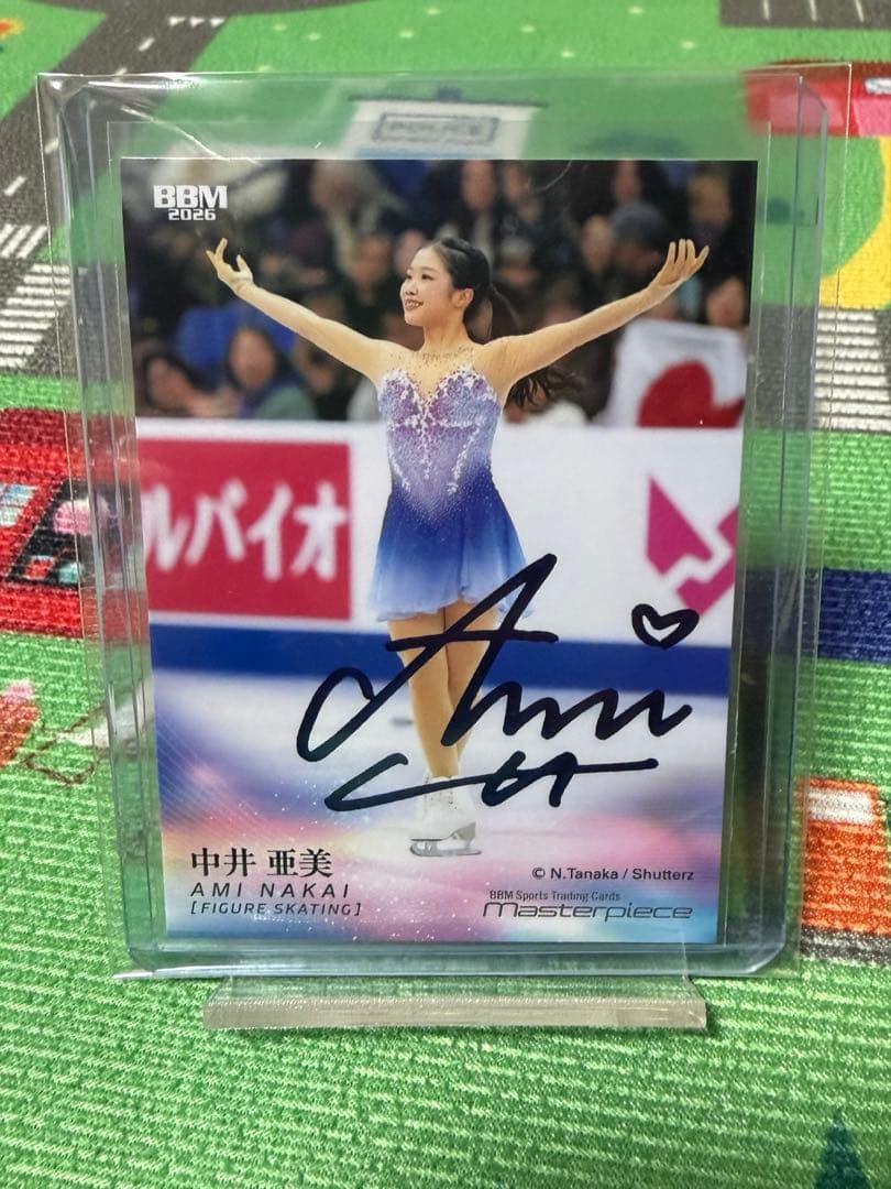 中井亚美 蓝色箔签名卡 BBM Masterpiece 手办