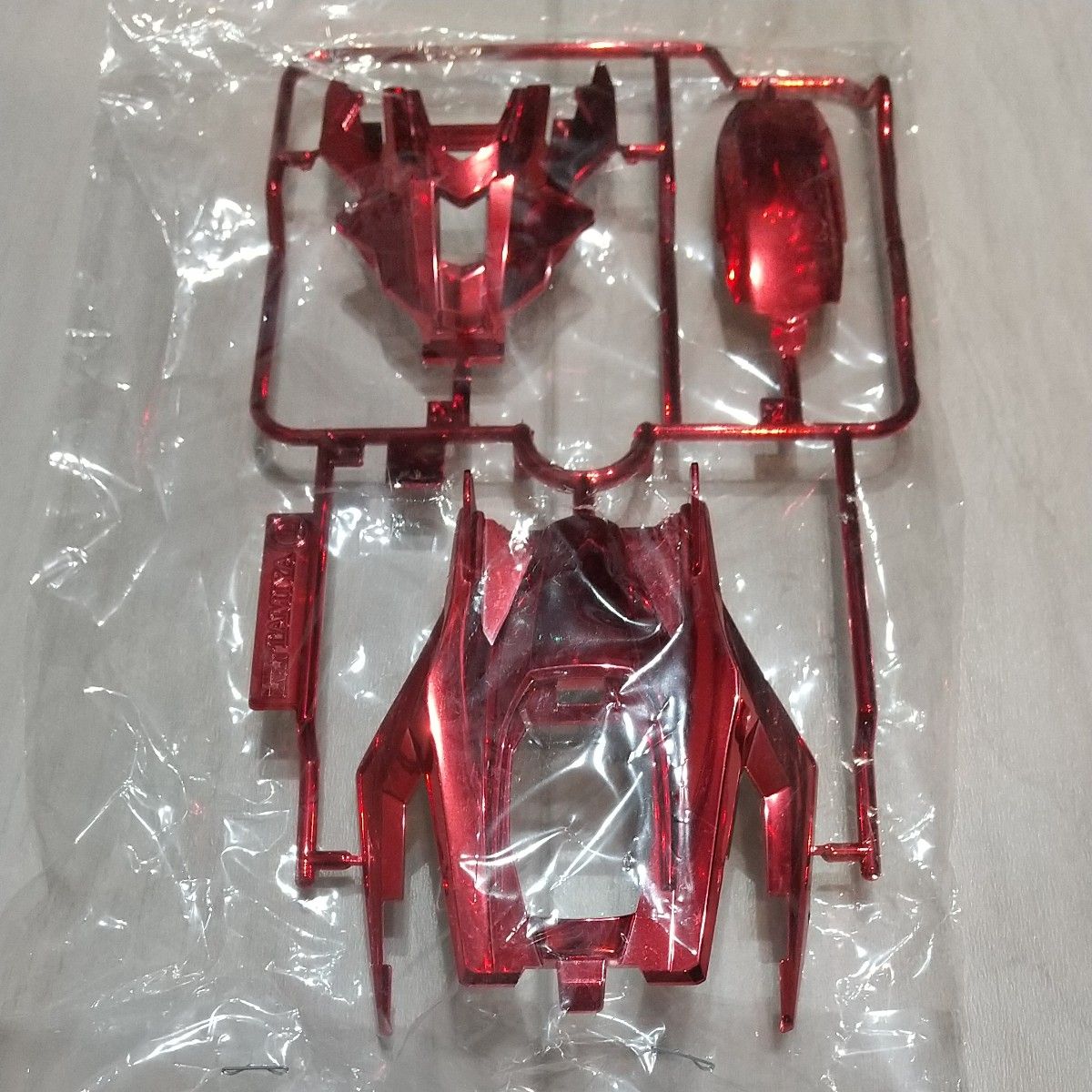 1个迷你四驱交叉电镀车身红色