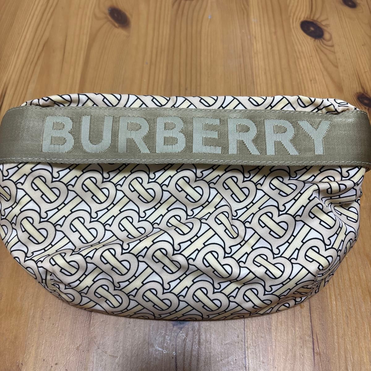 BURBERRY巴里单克身体包腰围米色