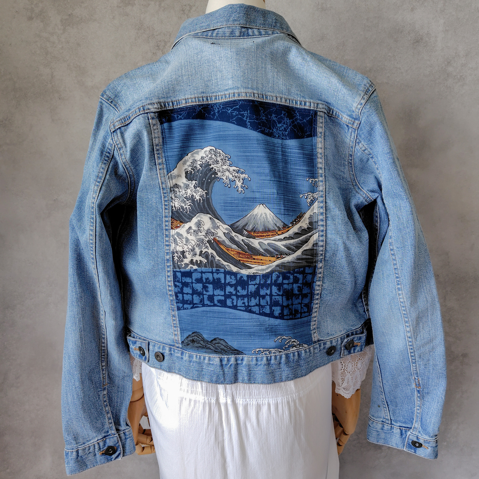 【新品】女士L号 升级再造牛仔夹克 / 葛饰北斋的波浪图案 复古羊毛