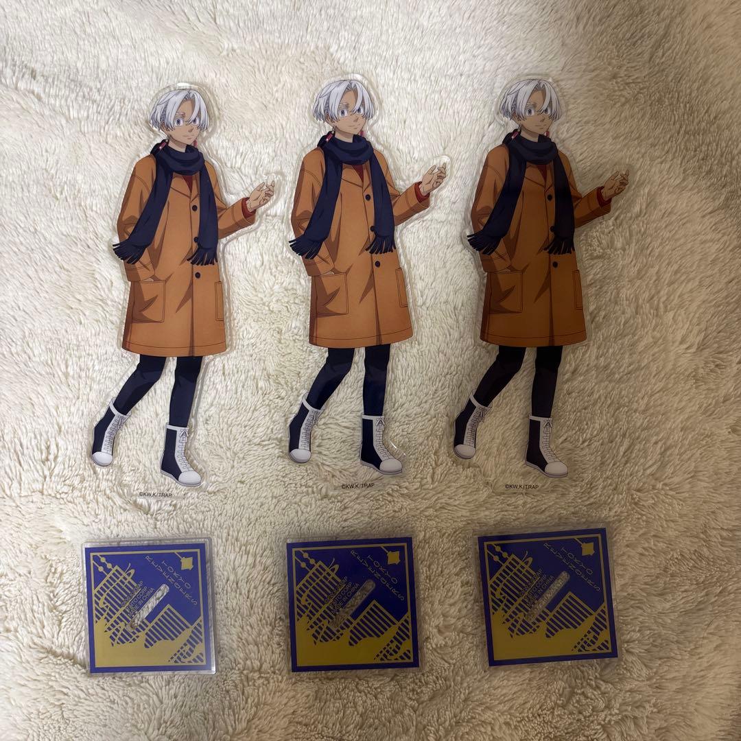 Tokyo Revengers Kurokawa Izana Acrylic Stand 3-Piece Set