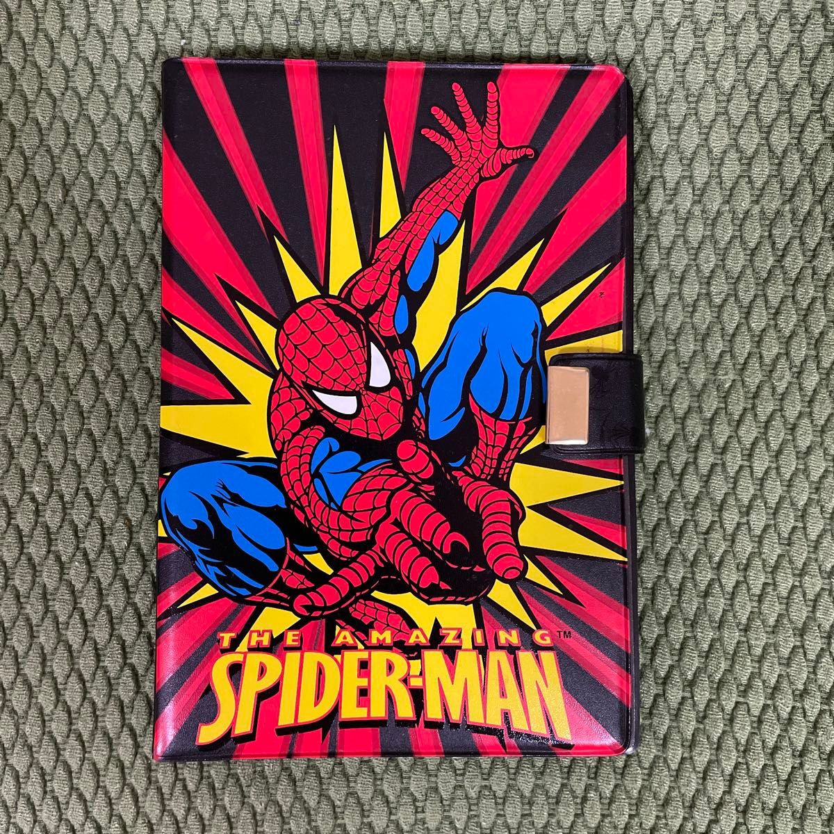 USJ Spider-Man Souvenir Medal Album (with a Snoopy Gold Medal)