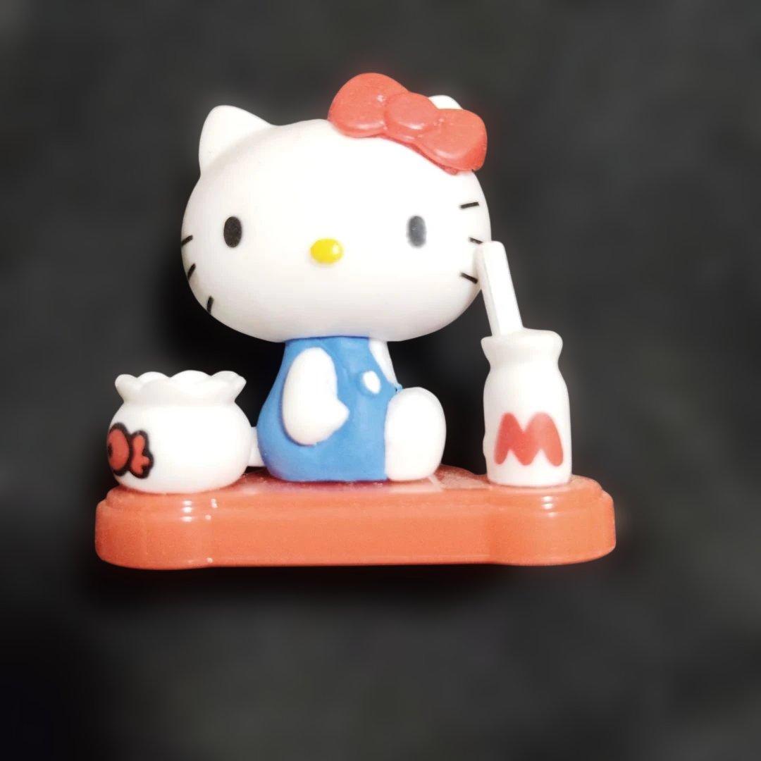 Choco Egg Hello Kitty Secret HELLO KITTY Candy Toy