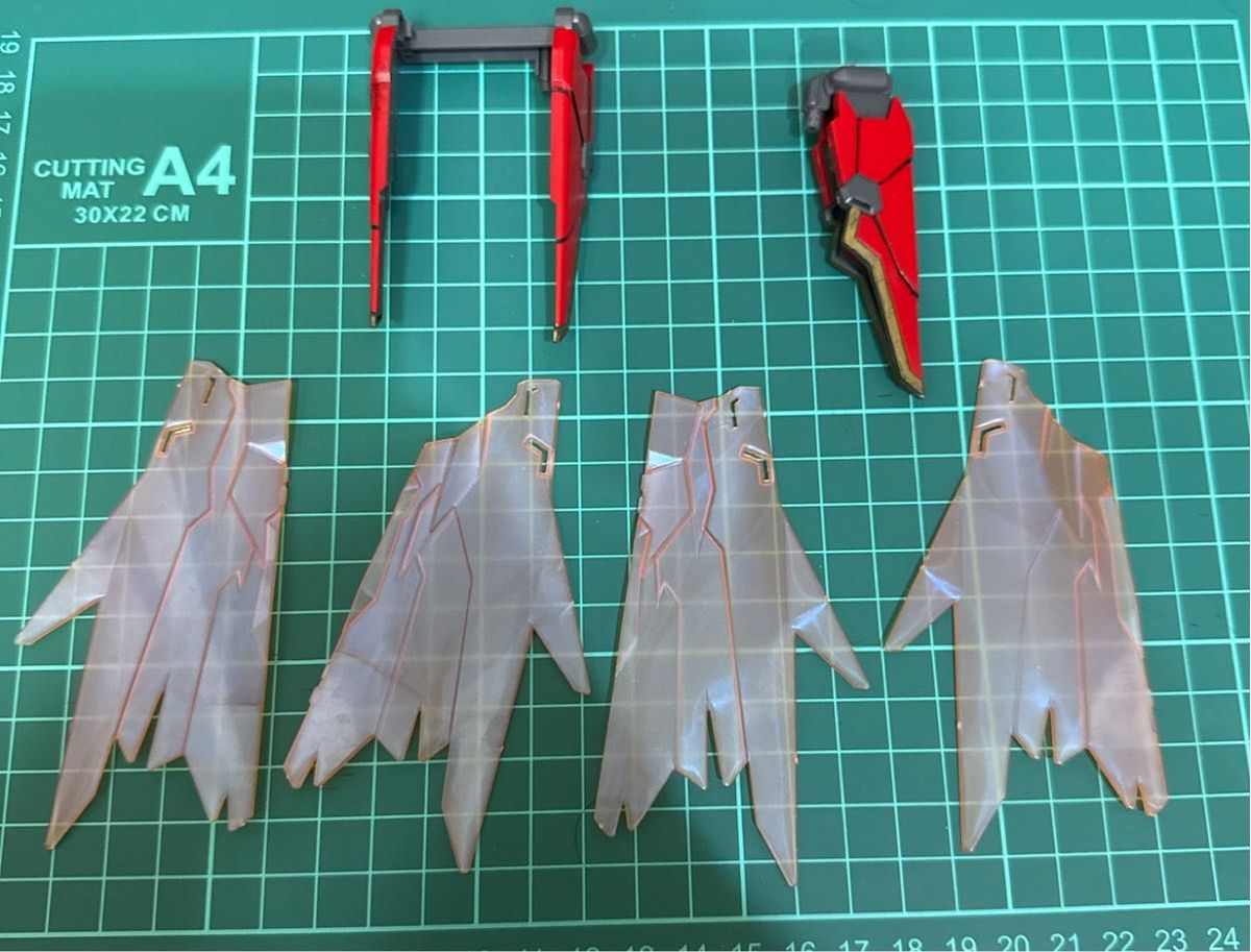 HG钢普拉组装完毕神伯宁高达零件涂装品废品