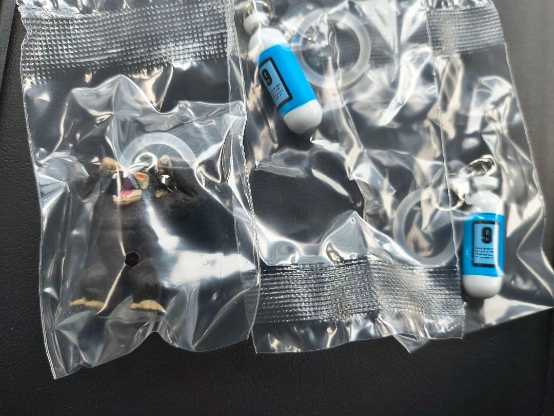 龙珠标志配件3个