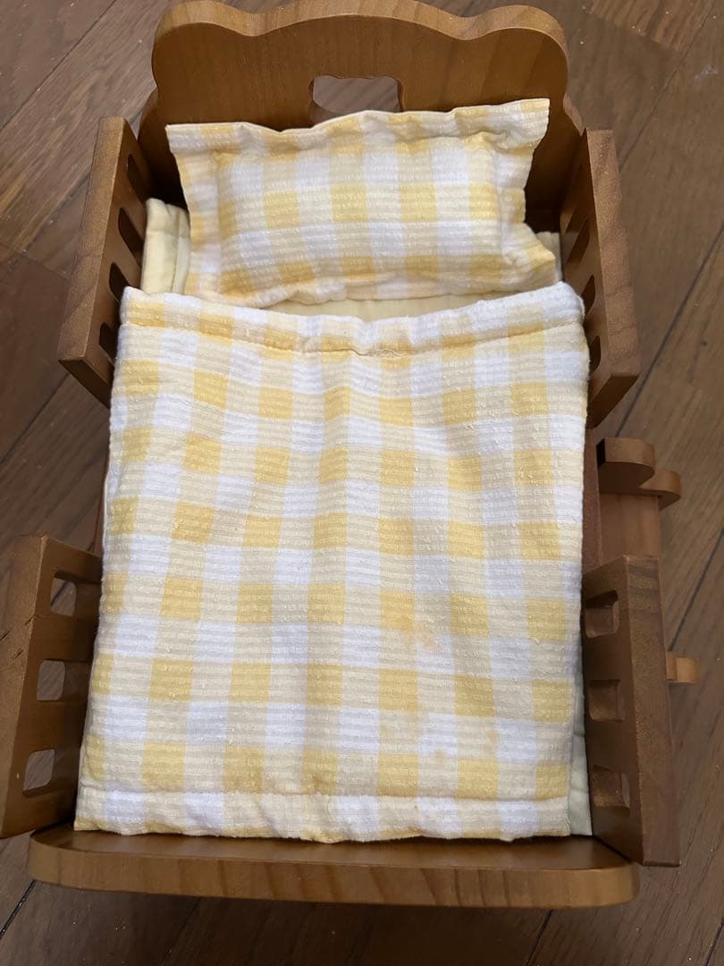 [For Dolls] Bear Wooden Bed with Bedding Set