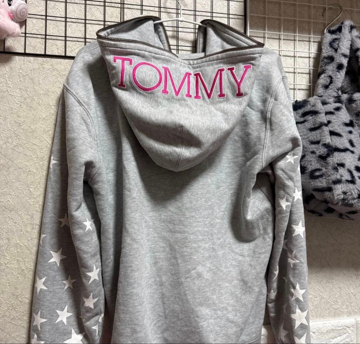TOMMY拉链帕克灰色星柄兜帽标志