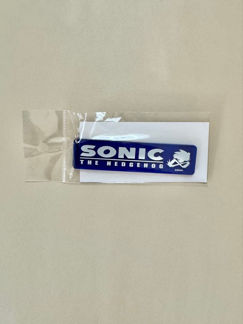 New, unused and unopened Sonic the Hedgehog logo acrylic keychain