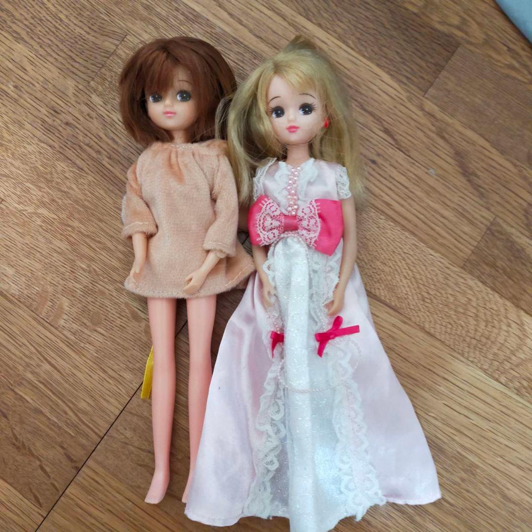 Rika-chan Dolls, Set of 2