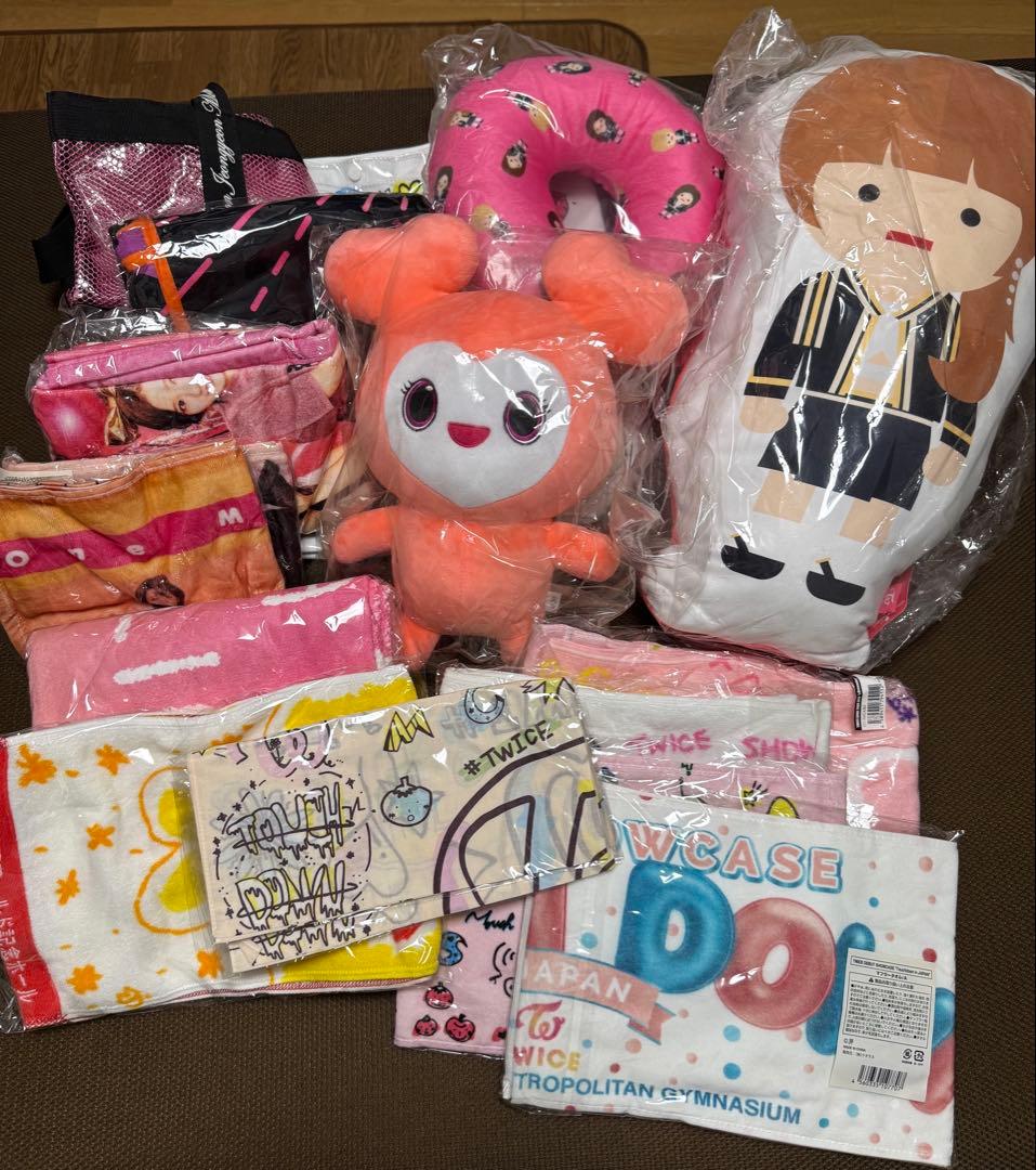TWICE 周边商品 打包出售 毛绒玩具 毛巾等