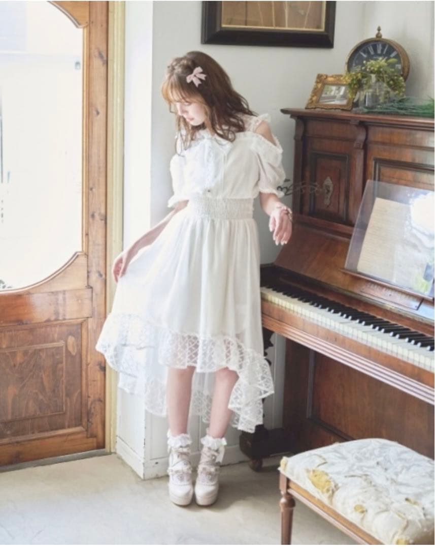 LIZLISA 花卉鱼尾连衣裙 白色