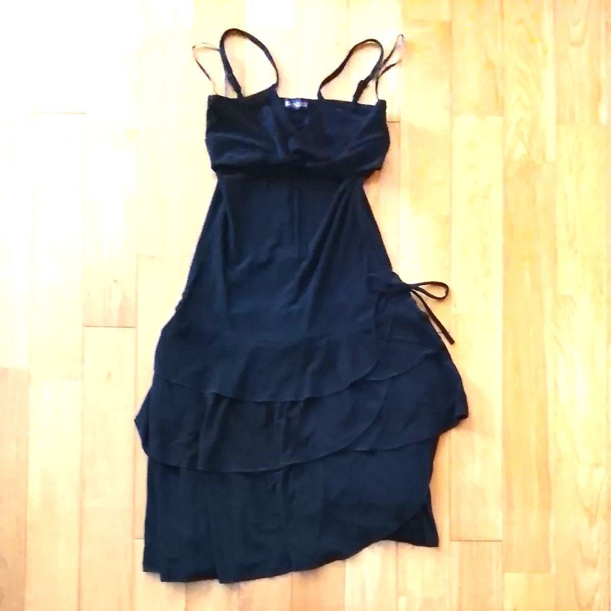 黑色吊带连衣裙 夜店礼服 荷叶边 派对裙