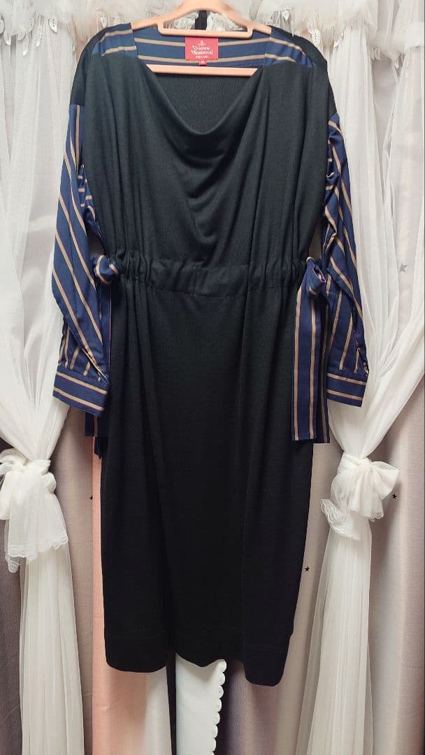 【极美品】vivian west wood红色标签连衣裙