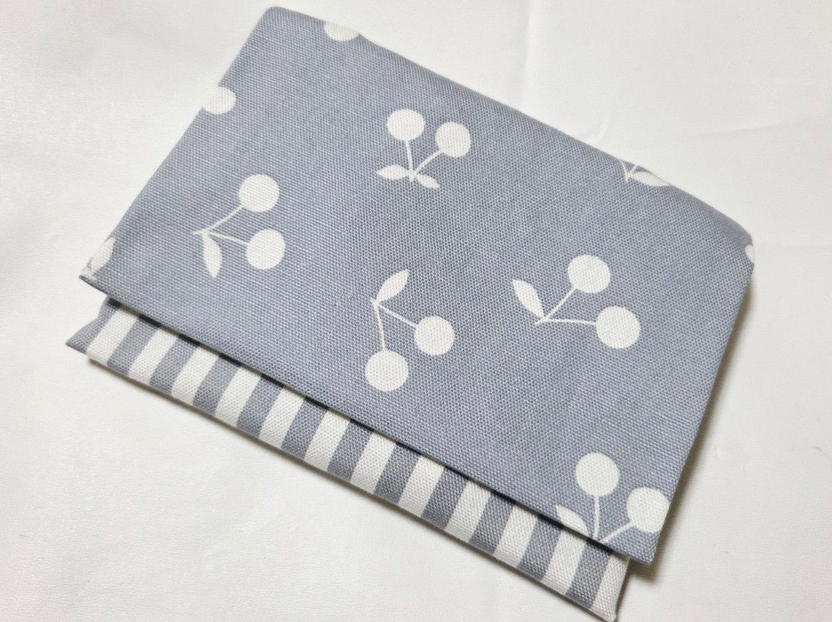 Mobile Pocket Handmade 1367. Gray Cherry x Stripe