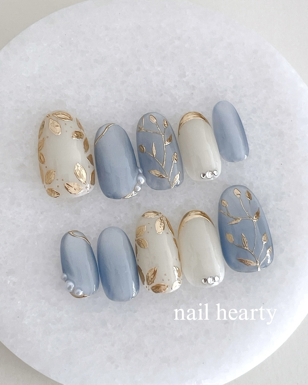 Blue Star Nail Tips – Bridal, Wedding, Marriage Ceremony, Coming-of-Age Ceremony, Graduation Ceremony – Mirror Design with Flowers, Floral Patterns, Leaves, White and Blue Colors, Magnetic Attachment