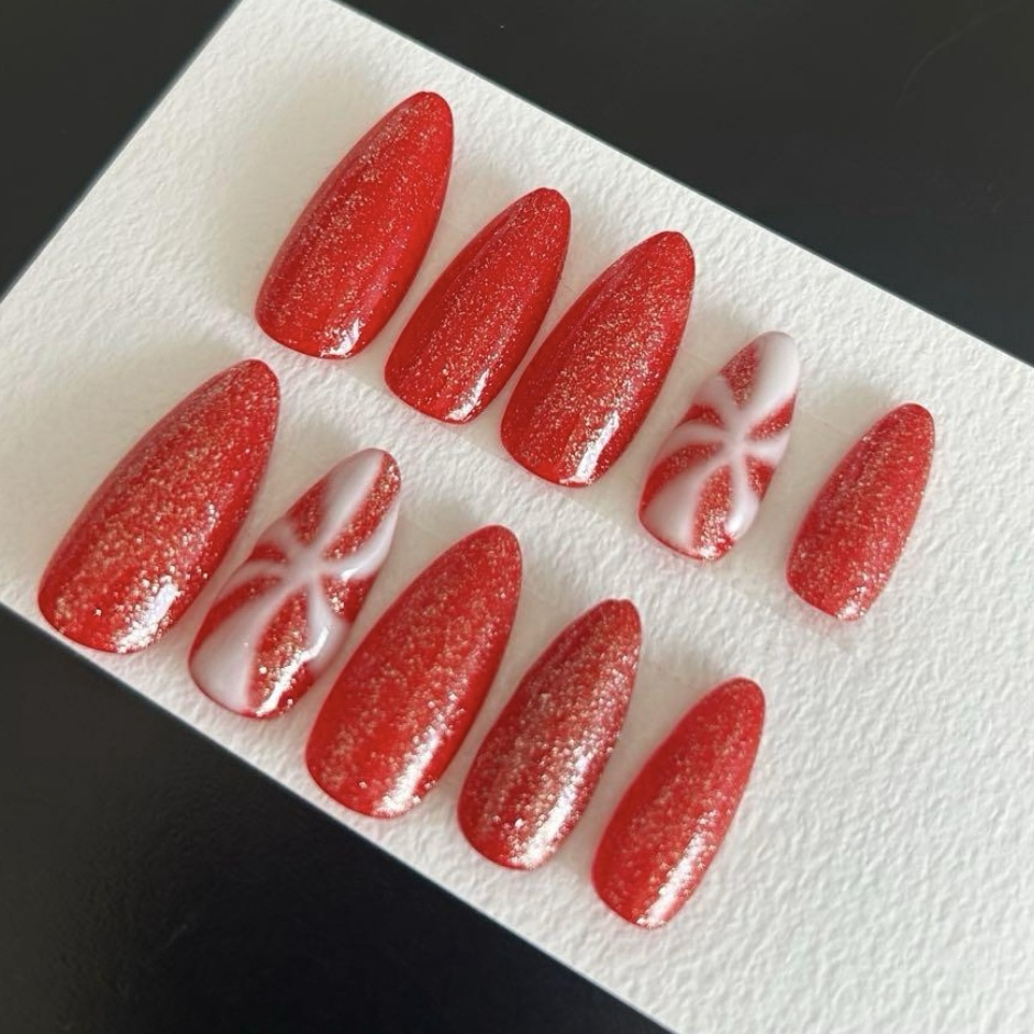 JURIN-style red gel nails