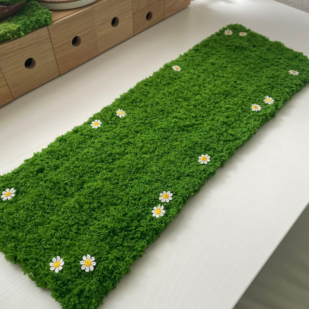 Fluffy Grass Desktop Mat Green Knitting Daisy Small Item Holder Handmade【117】