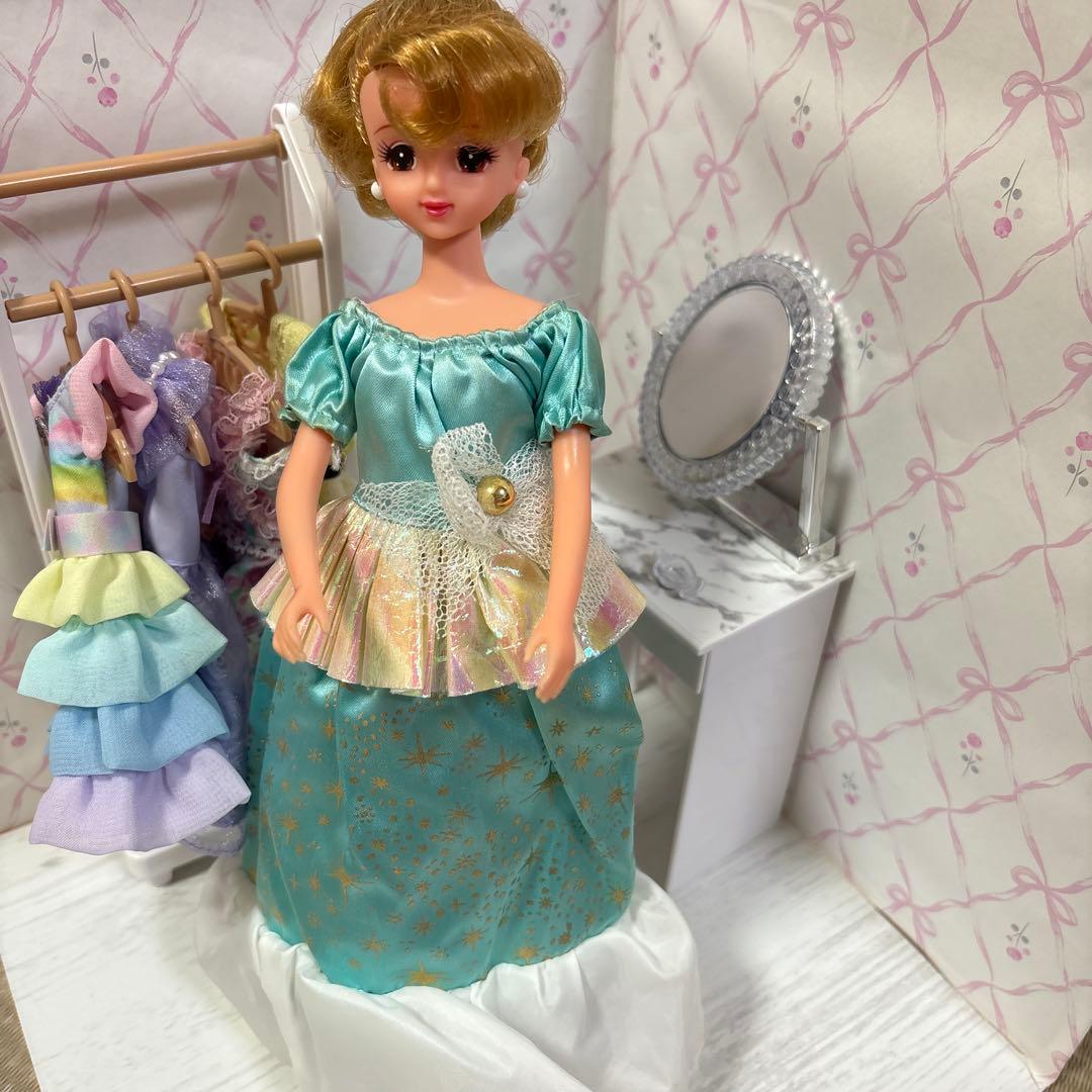 Jenny Japanese-made Dress-up Doll Old Takara Retro Dress