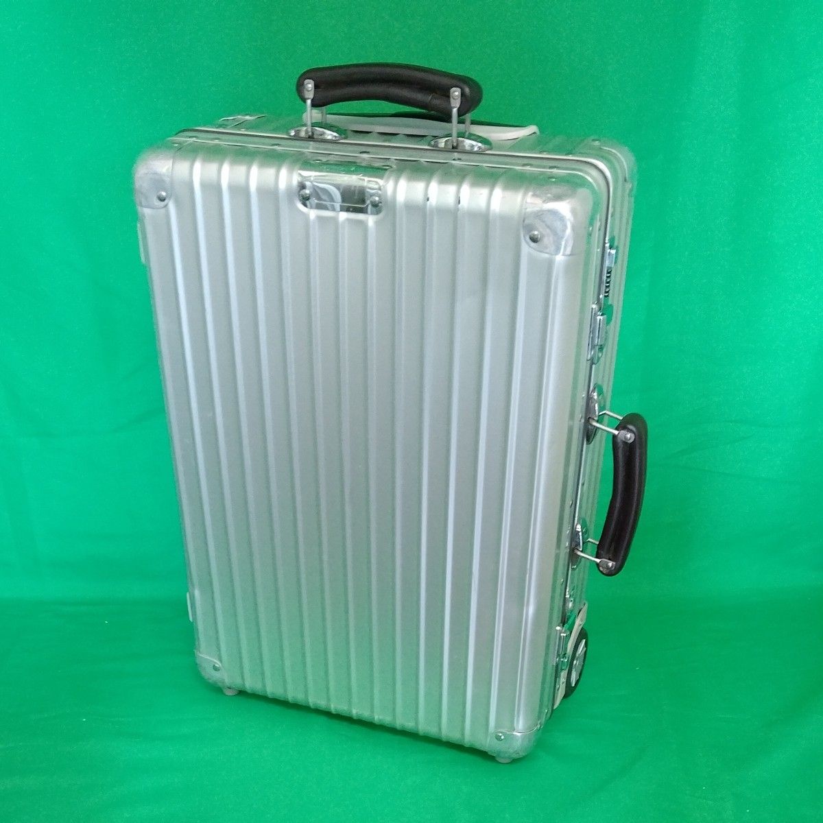 RIMOWA遥控经典飞行两轮铝行李箱银色