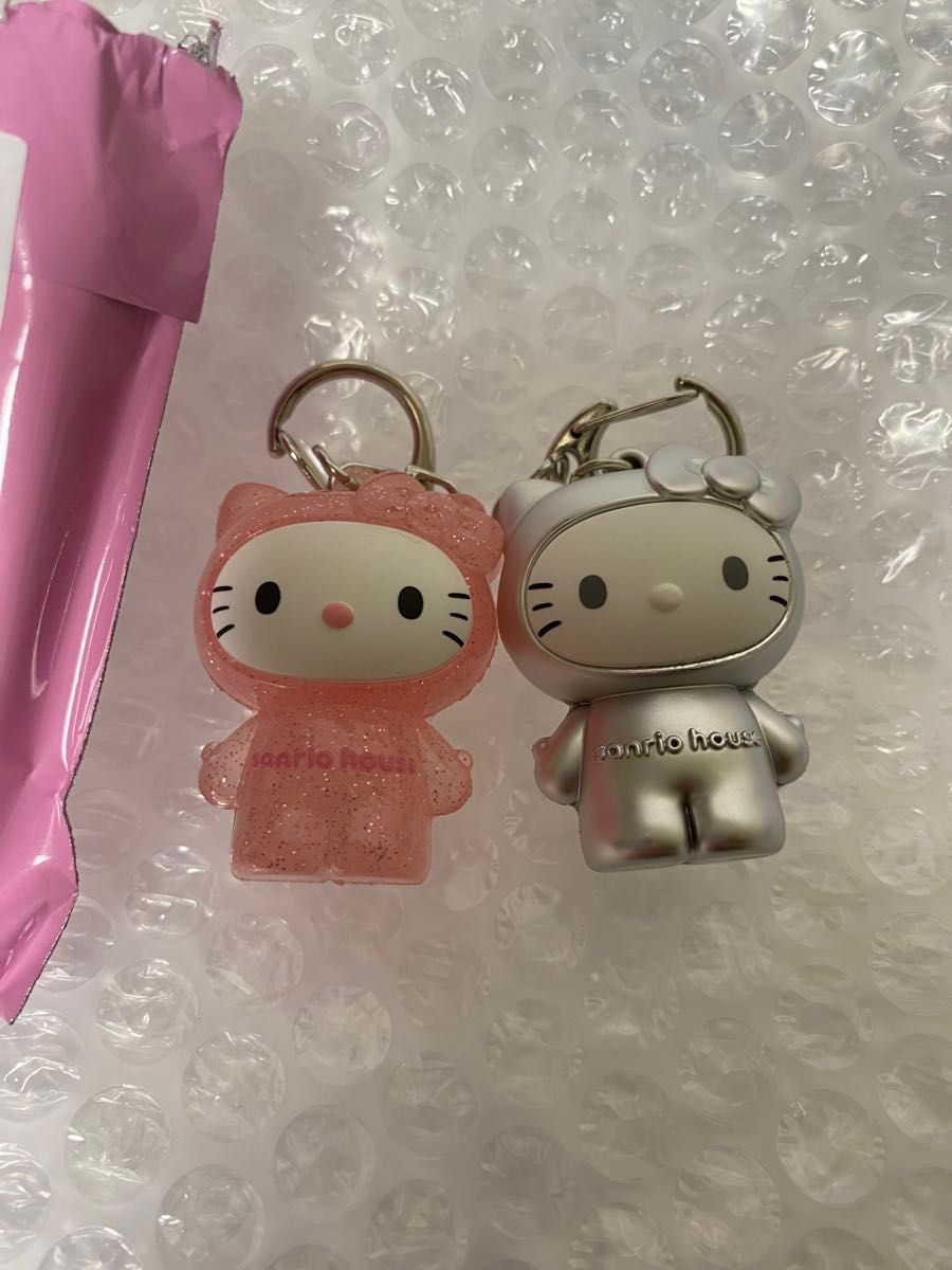 Hello Kitty Sanrio House 隐藏款手办挂件 银色 粉色