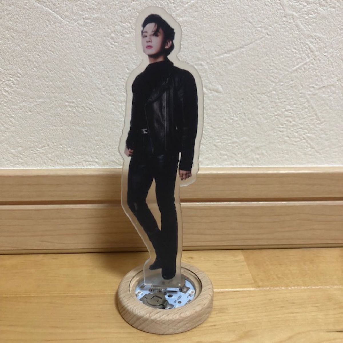 BTS Jungkook JUNGKOOK Acrylic stand with wooden base DICON Multi-color lighting