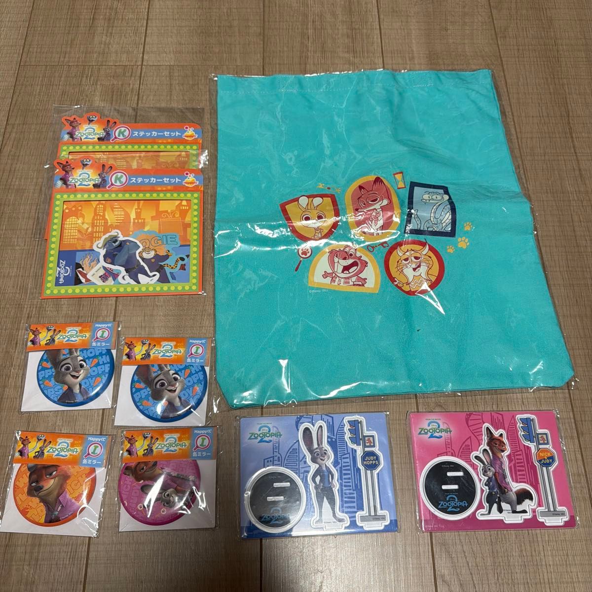 Zootopia 2 Lucky Draw Goods Set: Tote Bag, Sticker, Can Mirror, Acrylic Stand