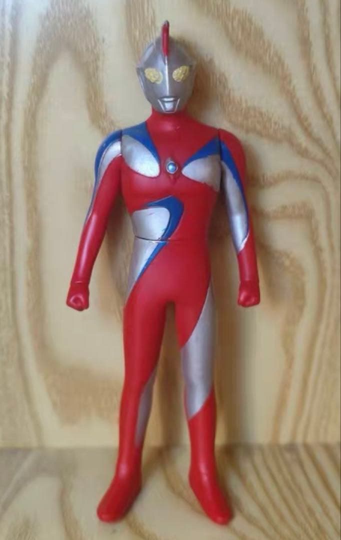 China Exclusive Super Decisive Battle Series Ultraman Cosmos Corona Mode Soft Vinyl Rare