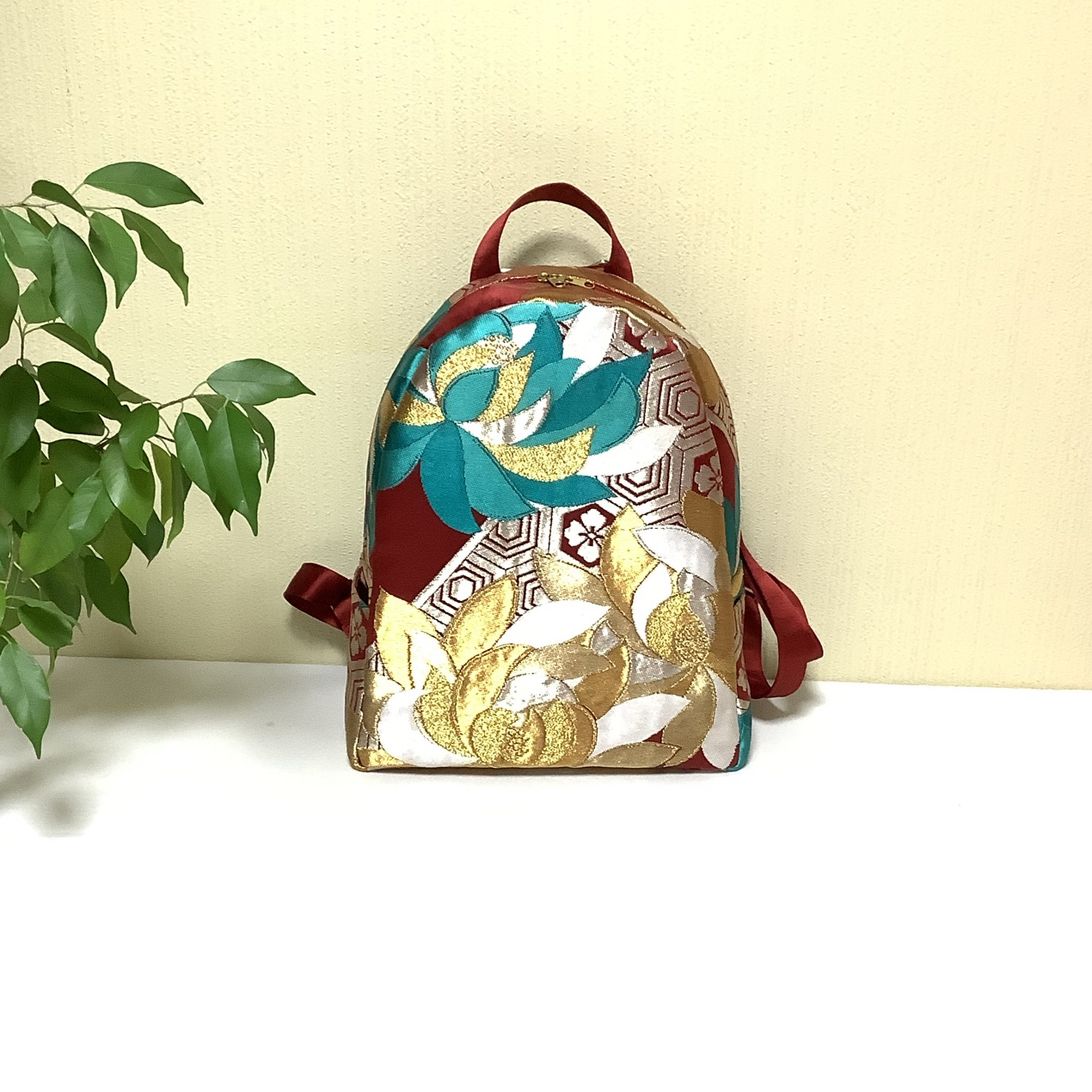 三轮带化妆背包花