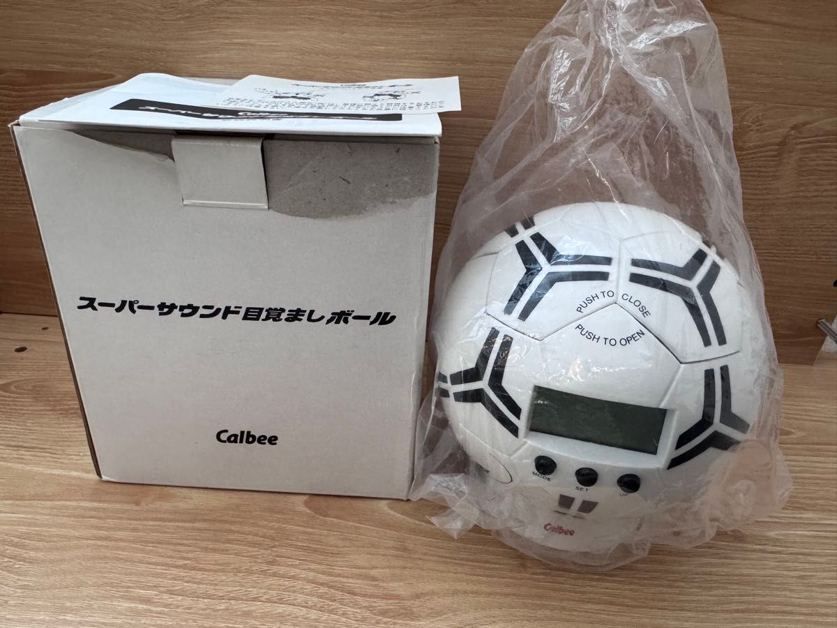 【新品未使用 箱・説明書有り】非売品 Calbee スーパーサウンド目覚ましボール サッカーボール型 目覚まし時計 激レア レトロ